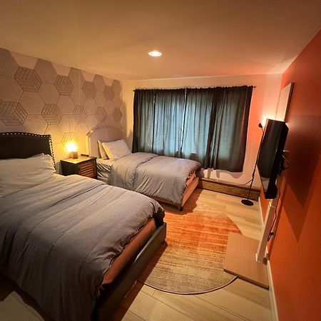 好丘。Hacho House Bed & Breakfast Yellowknife Exterior photo