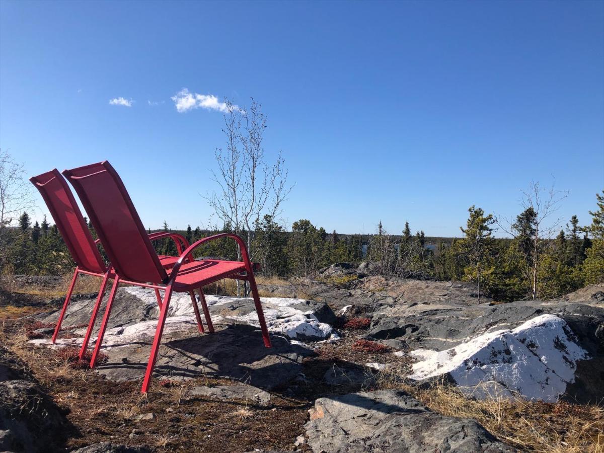 好丘。Hacho House Bed & Breakfast Yellowknife Exterior photo