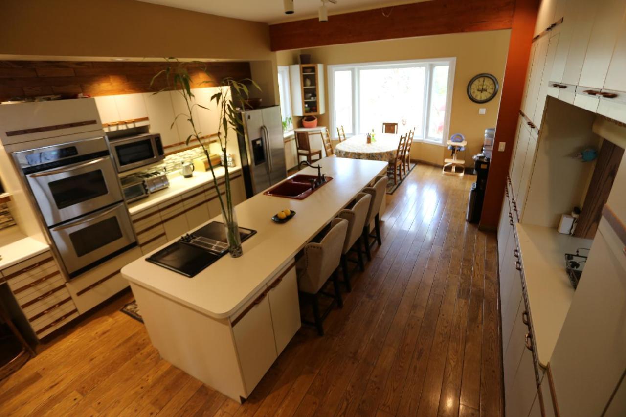 好丘。Hacho House Bed & Breakfast Yellowknife Exterior photo