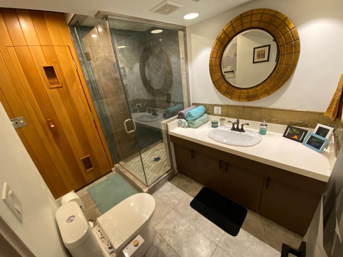 好丘。Hacho House Bed & Breakfast Yellowknife Exterior photo